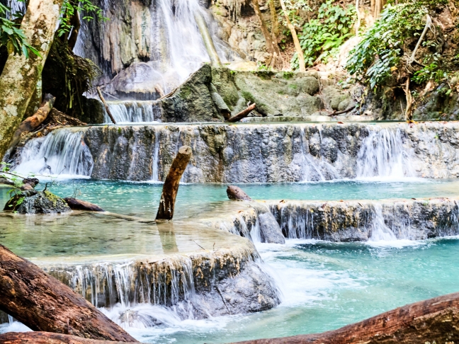 43p-amanwana,-indonesia--–-waterfall-excursion_office_14366