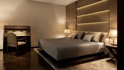 008755-11-armani-hotel-milano_guestroom